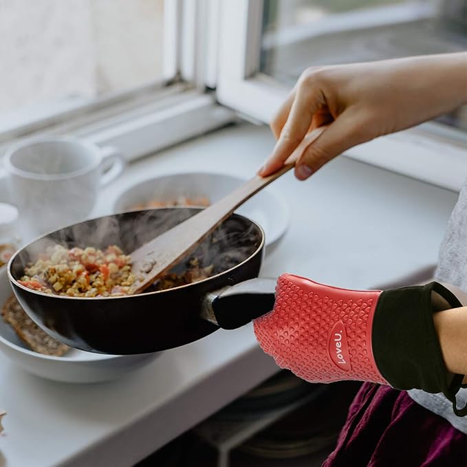 Kitchen Oven Gloves - Dual-Layer Heat Resistant Grilling Gloves, Silicone Oven Mitts with 5 Fingers, Waterproof Non-Slip Pot Holder for Barbecue, Cooking, Baking (Red, Long)